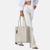 Burkely Casual Cayla törtfehér női bőr laptoptartós válltáska, shopper 14"