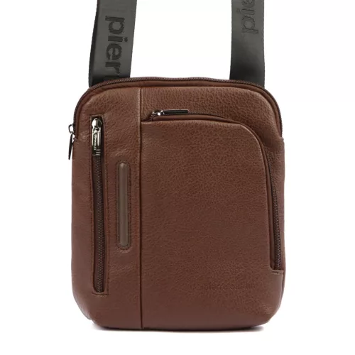 Pierre Cardin IZA364 3746 barna férfi válltáska 26 x 22 x 5 cm