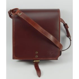 Blázek & Anni uniszex bőr oldaltáska 25 x 27 cm