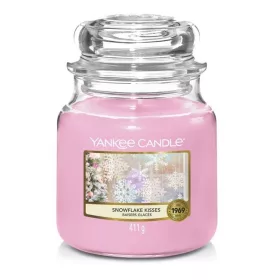 Yankee Candle Snowflake Kisses közepes üveggyertya