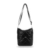 Zellia Zvn23015 női fekete-steppelt vízlepergetős oldaltáska 24 x 21 x 12 cm